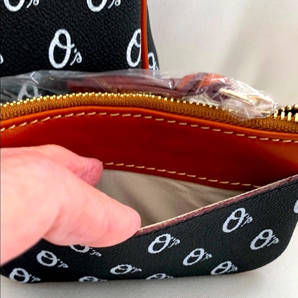 NWT - Dooney & Bourke Baltimore Orioles Crossbody Bag - Picture 4 of 9